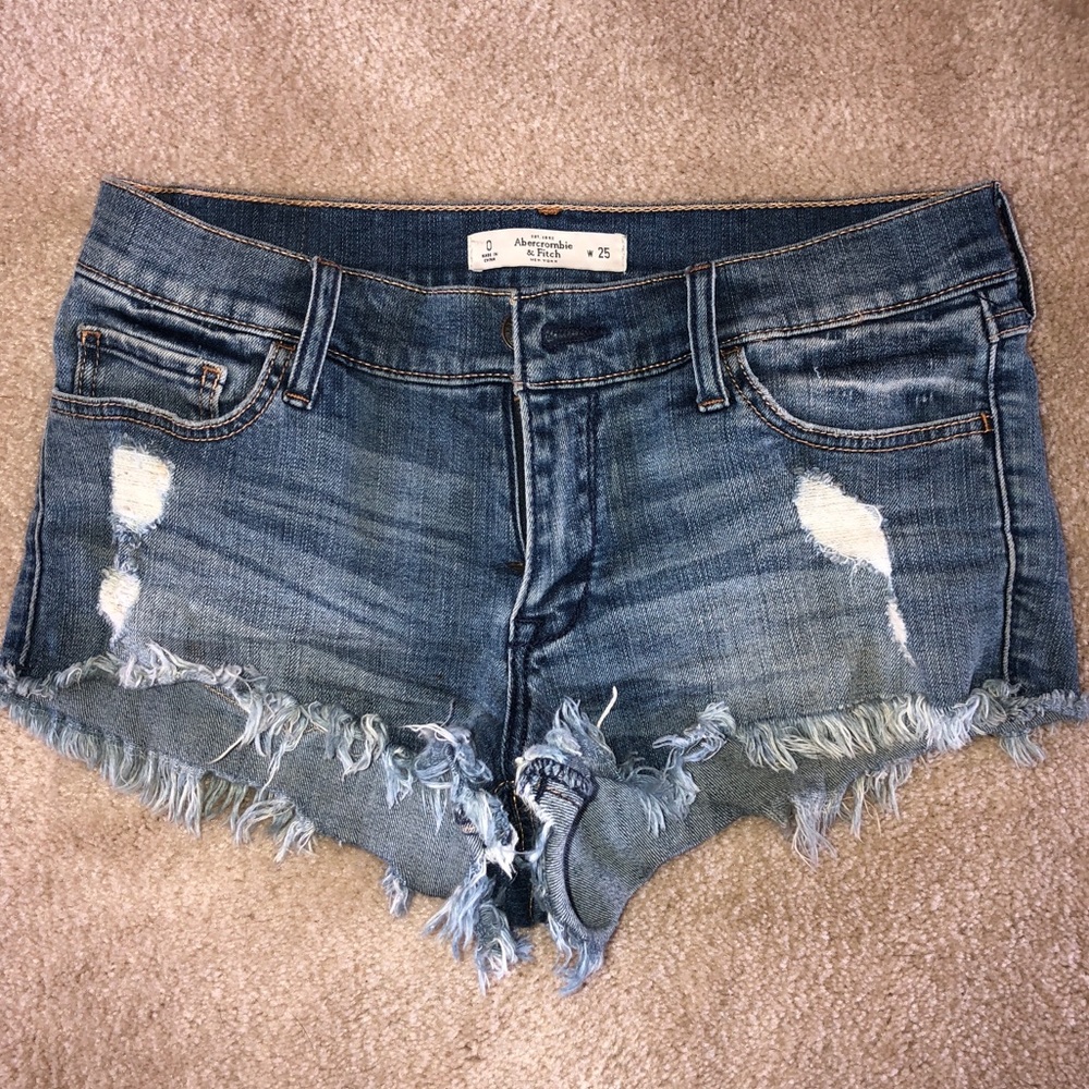 Jean shorts :))